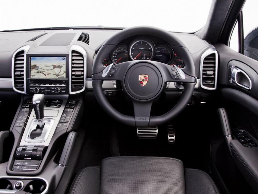  Porsche Cayenne Turbo 2010 года  (UK) (фото 7 из 8)